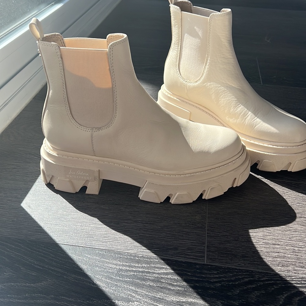 Sam Edelman white boot - Picture 2 of 4